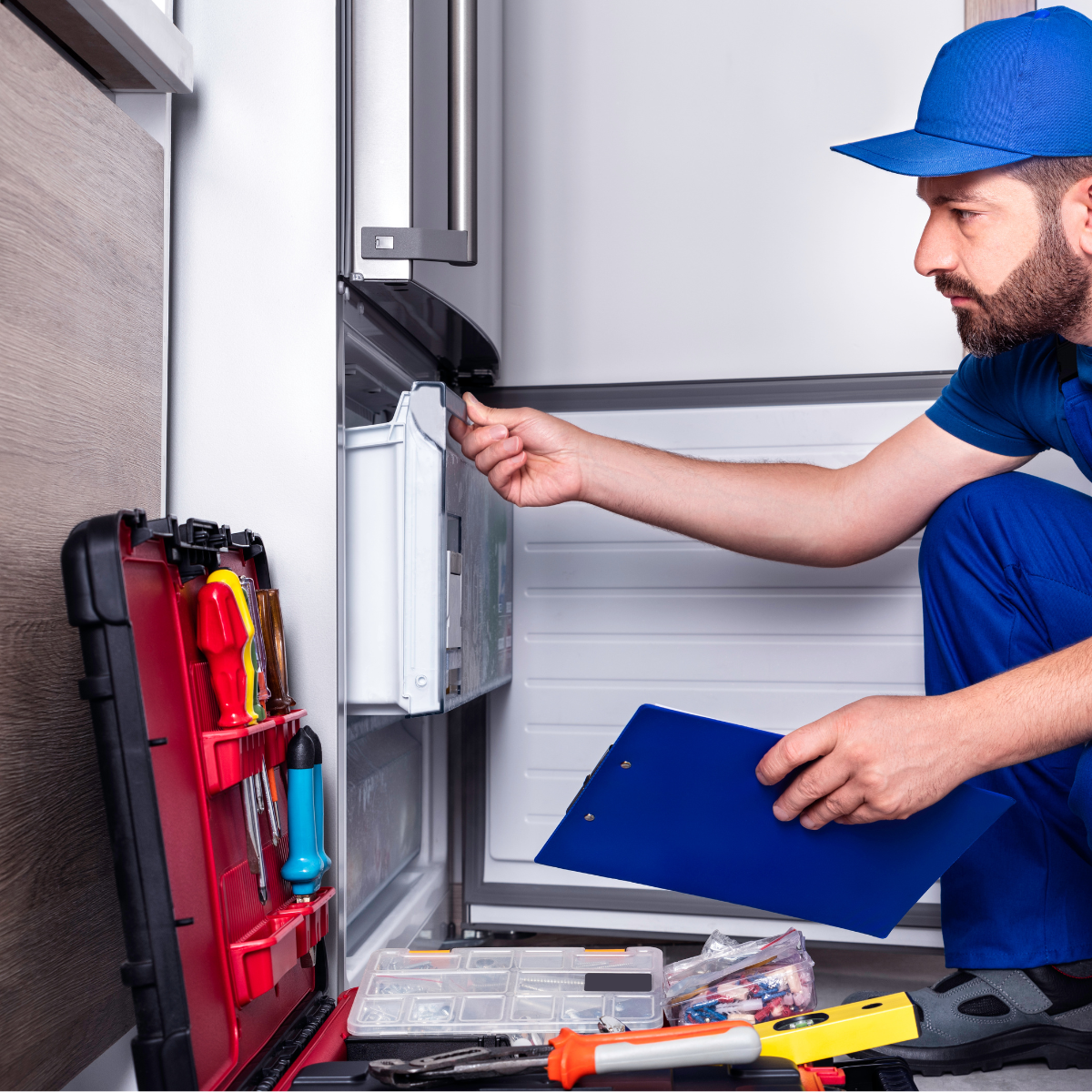 Prolonga la Vida de tus Equipos de Refrigeración con los Reguladores de Voltaje 