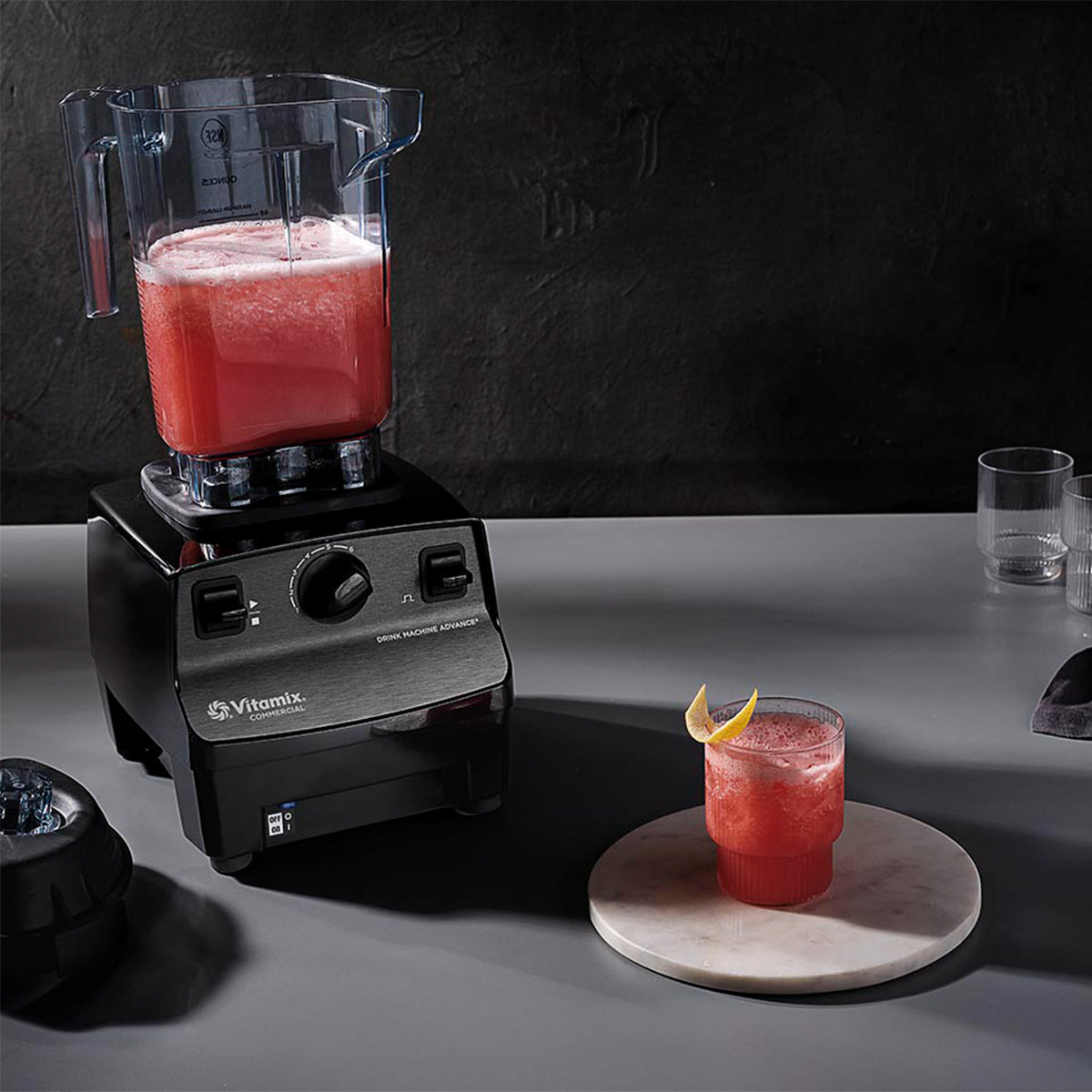 Licuadora Drink Machine de 48 oz / 2.3 hp 120 v
