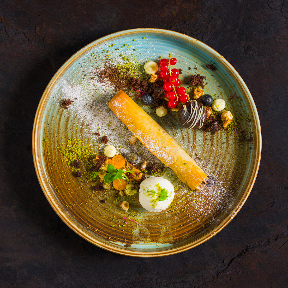 Plato Trinche de 26 cm Coral de Porcelana Contiene 12 piezas